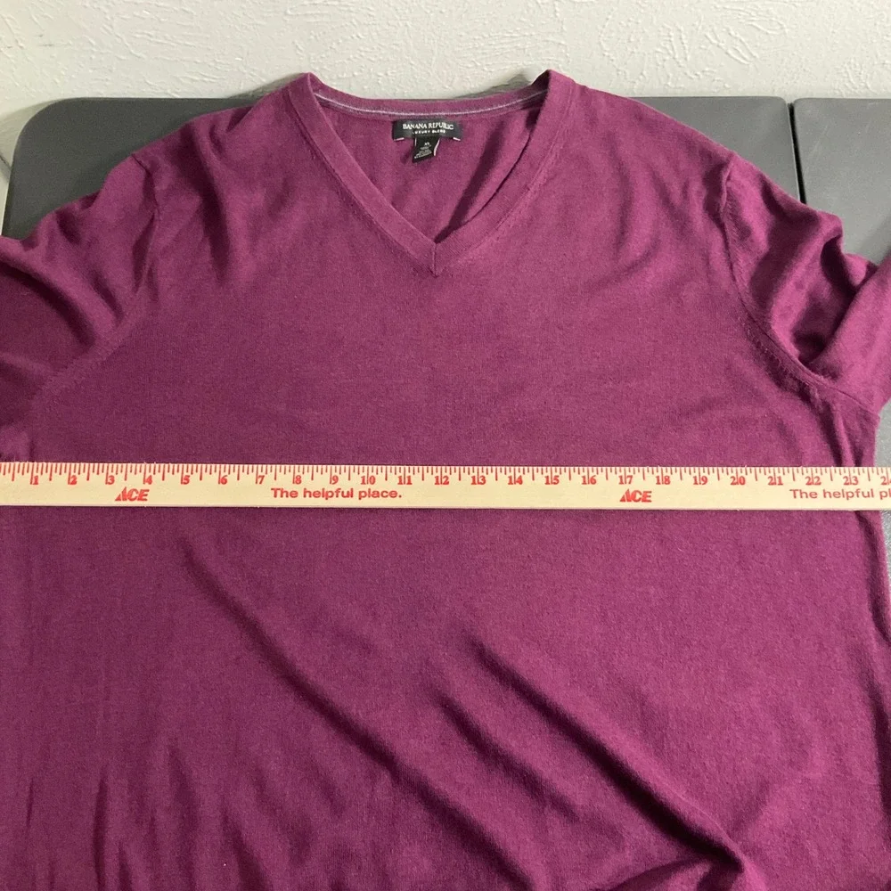 Banana Republic Luxury Blend Sweater Men XL V-Neck Maroon Silk Cotton‎ Cashmere